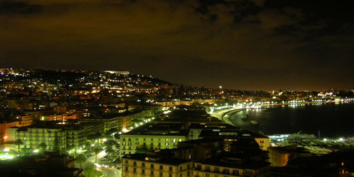 Napoli di notte